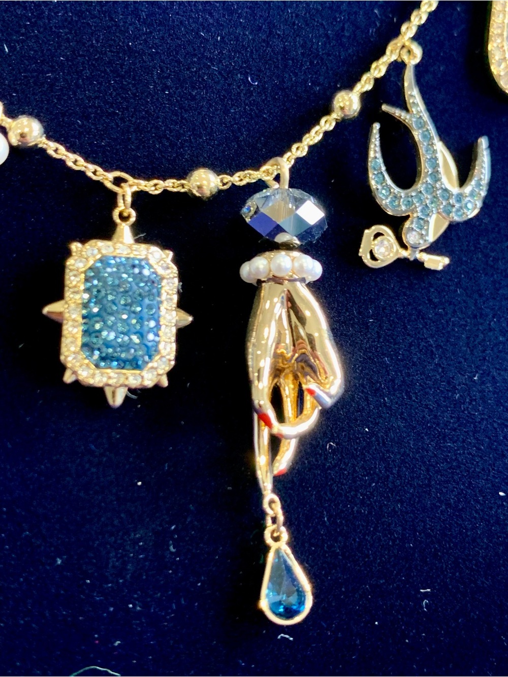 New/never worn Swarovski Gold "All Around" Luck Magic Charm Necklace - Picture 9 of 12